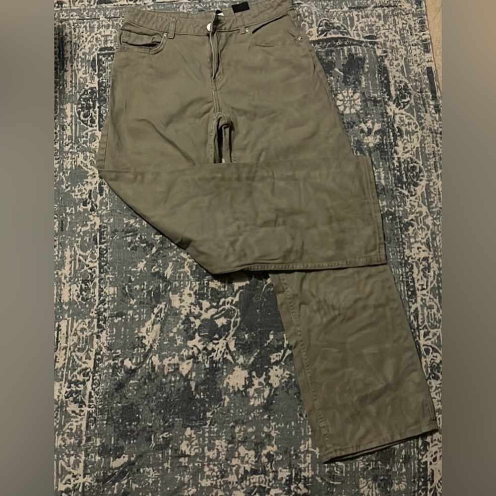 H&M Green Lightly Patterned Jeans